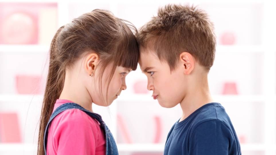 دعواهای خواهر و برادر: بچه‌های من دائم با هم دعوا و مشاجره دارند