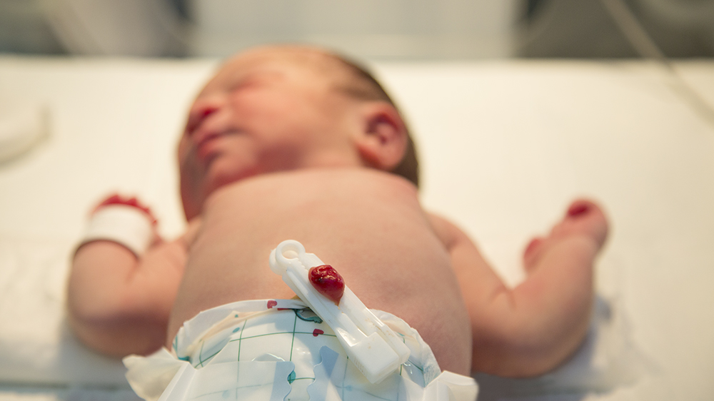 علائم هشداردهنده و نیازمند تماس با پزشک برای نوزادان زودرس