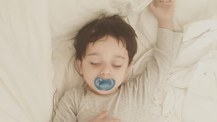 آموزش خواب به کودک با روش‌ گریه تا خواب