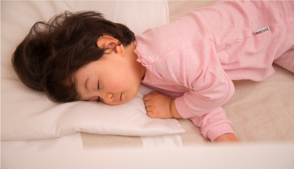 خواب نوزاد با ما چه تفاوتی دارد؟