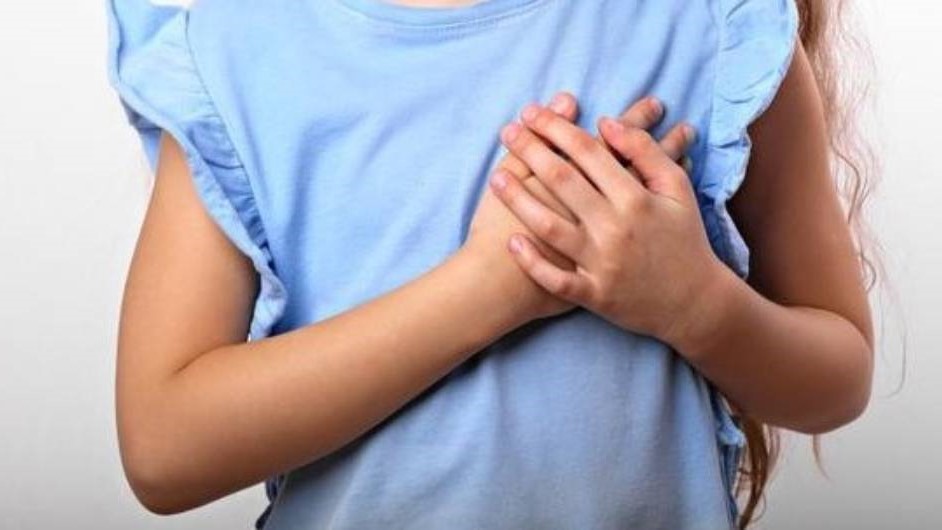 درد قفسهٔ سینه در کودکان چه علتی دارد؟