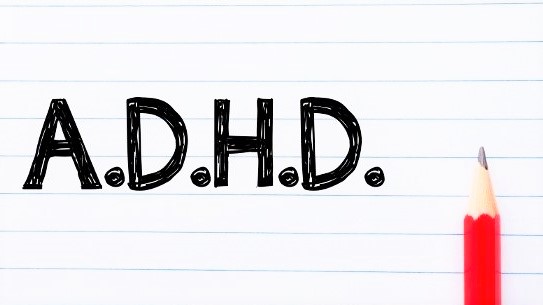 علائم و تشخیص اختلال کم‌توجهی-بیش‌فعالی: اختلال ADHD چطور تشخیص داده می‌شود؟