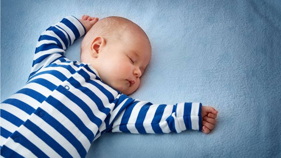 کودک از چه سنی دیگر شب‌ها از خواب بیدار نمی‌شود؟